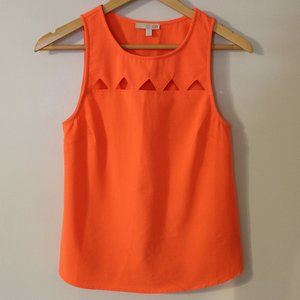 Bright GB Tank with Triangle Cut-Out Detail